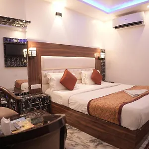 hotel-raj-palace.hotelsdelhi.org/